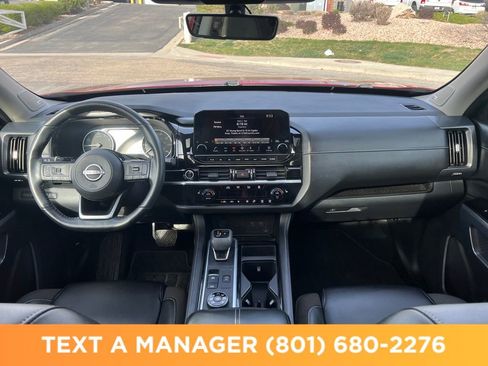 Used 2023 Nissan Pathfinder SL w/ SL Premium Package AWD/4WD image 12