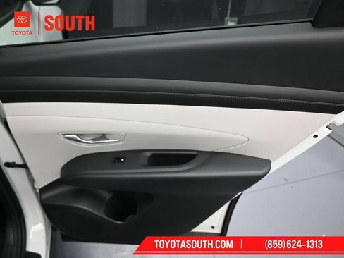 Used 2025 Hyundai Tucson SEL FWD image 25
