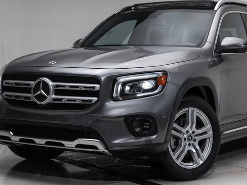 Certified 2022 Mercedes-Benz GLB 250 4MATIC image 2