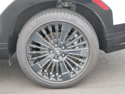 Certified 2025 Hyundai Santa Fe Calligraphy FWD image 9