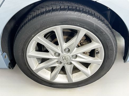 Used 2012 Toyota Prius V Five FWD image 11