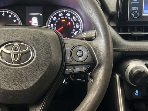 Used 2019 Toyota RAV4 LE w/ All Weather Liner Package AWD/4WD image 35