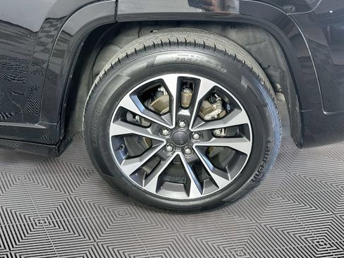Certified 2023 Jeep Grand Cherokee Overland w/ Luxury Tech Group IV AWD/4WD image 44