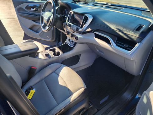 Used 2021 GMC Terrain SLT w/ Infotainment Package II image 11