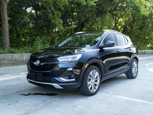 Used 2023 Buick Encore GX Essence w/ Experience Buick Package FWD image 5