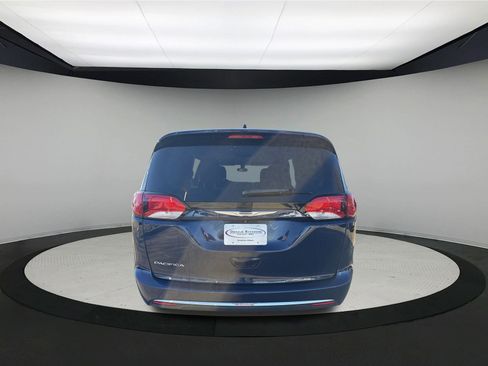 Used 2017 Chrysler Pacifica Touring Plus w/ Tire & Wheel Group image 6