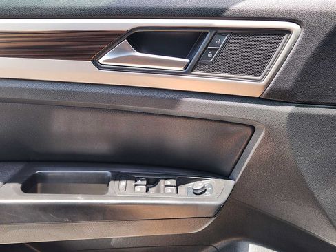 Used 2021 Volkswagen Atlas SE FWD image 22