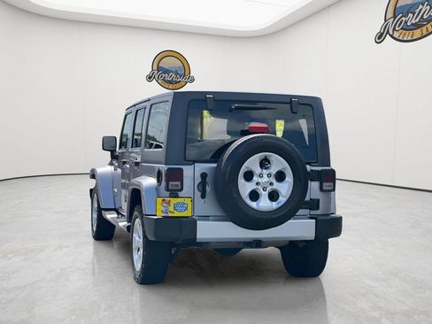 Used 2014 Jeep Wrangler Unlimited Sahara w/ Connectivity Group AWD/4WD image 5