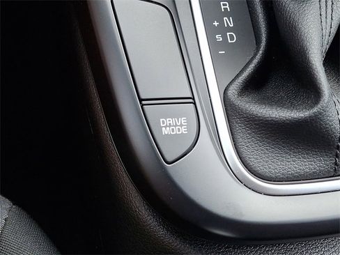 Used 2025 Kia Soul LX w/ LX Technology Package image 22