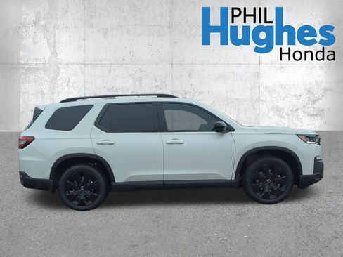 New 2026 Honda Pilot Black Edition image 2