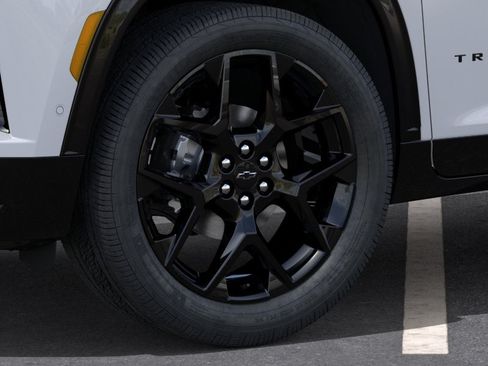 New 2026 Chevrolet Traverse RS w/ LPO, Floor Liner Package AWD/4WD image 33