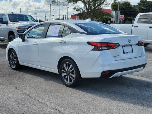 Used 2025 Nissan Versa SV FWD image 5