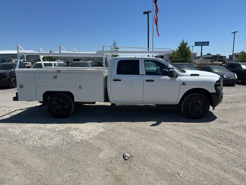 Used 2026 RAM 3500 Tradesman AWD/4WD image 6