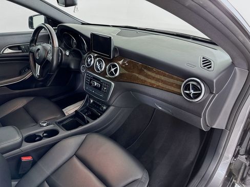 Used 2014 Mercedes-Benz CLA 250 image 32