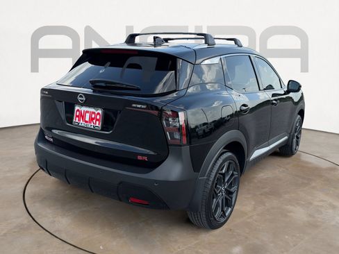 Used 2026 Nissan Kicks SR FWD image 11