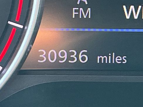 Used 2025 Nissan Sentra SV image 39