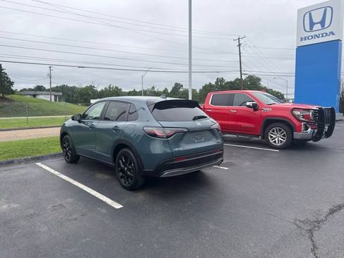 Used 2024 Honda HR-V Sport image 3