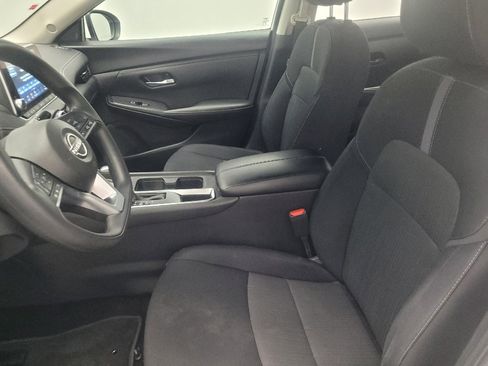 Used 2024 Nissan Sentra SV FWD image 17