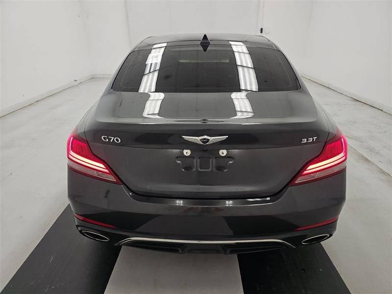 Used 2020 Genesis G70 3.3T RWD image 5