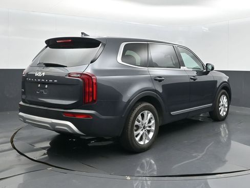 Used 2022 Kia Telluride LX AWD/4WD image 7