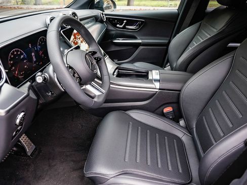 New 2025 Mercedes-Benz GLC 300 GLC 300 image 18