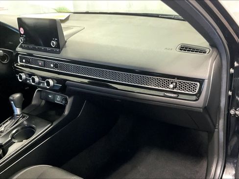 Used 2024 Honda Civic Sport image 13