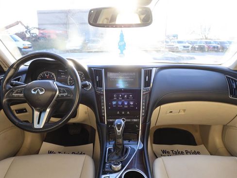 Used 2018 INFINITI Q50 Luxe w/ Essential Package (3.0T Luxe) image 14