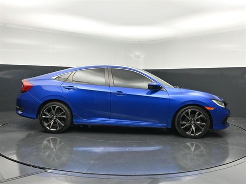 Used 2019 Honda Civic Sport image 4