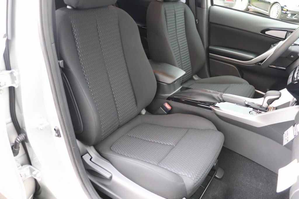 New 2026 Mitsubishi Eclipse Cross LE AWD/4WD image 9