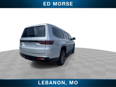 Used 2024 Jeep Wagoneer L Series II w/ Flexible Seating Group AWD/4WD image 8