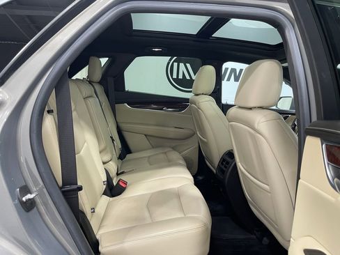 Used 2018 Cadillac XT5 Luxury w/ Driver Awareness Package image 33