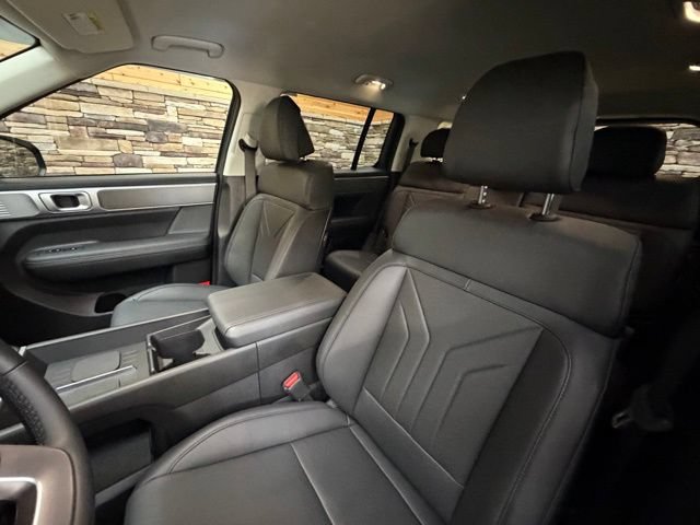 Used 2026 Hyundai Santa Fe SEL AWD/4WD image 13