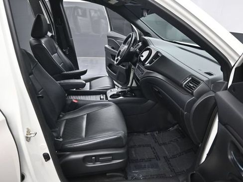 Certified 2019 Honda Passport EX-L image 32