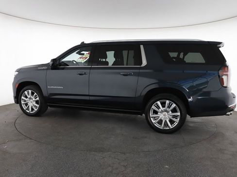 Used 2022 Chevrolet Suburban High Country AWD/4WD image 8