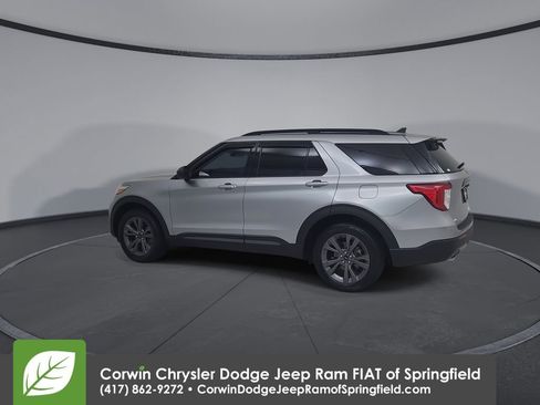 Used 2021 Ford Explorer XLT w/ Equipment Group 202A AWD/4WD image 10