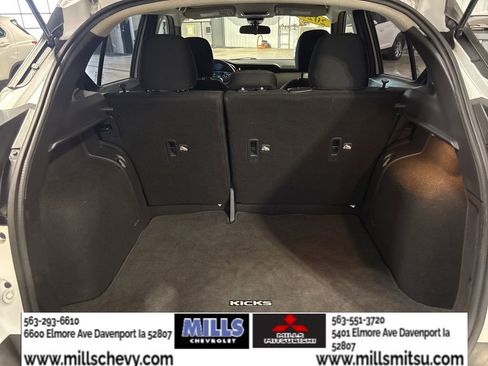 Used 2020 Nissan Kicks S image 14