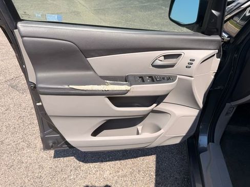 Used 2011 Honda Odyssey Touring Elite image 8