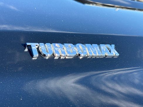 Used 2025 Chevrolet Silverado 1500 LT AWD/4WD image 9