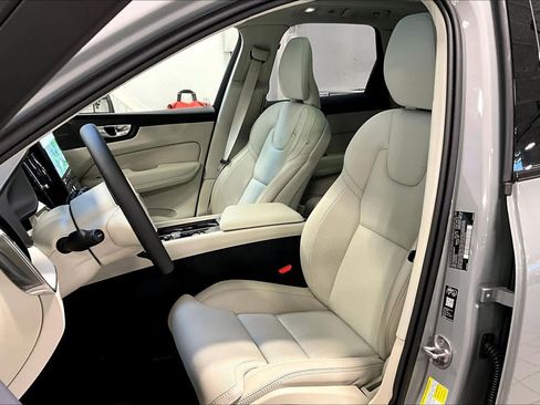 New 2026 Volvo XC60 B5 Ultra w/ Protection Package Premier AWD/4WD image 13