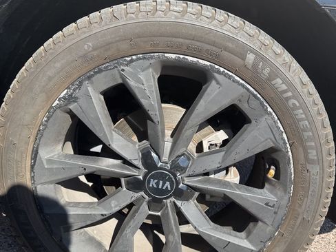 Used 2021 Kia Sorento SX image 14