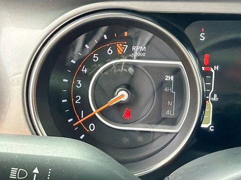Used 2021 Jeep Wrangler Unlimited Sahara w/ Safety Group AWD/4WD image 36