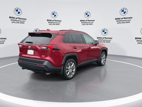 Used 2019 Toyota RAV4 XLE Premium w/ Cold Weather Package AWD/4WD image 4