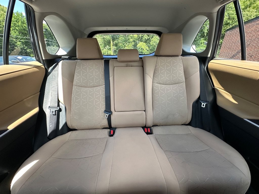 Used 2021 Toyota RAV4 XLE FWD image 29