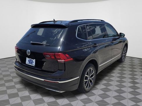 Used 2020 Volkswagen Tiguan SE w/ Panoramic Sunroof Package FWD image 9