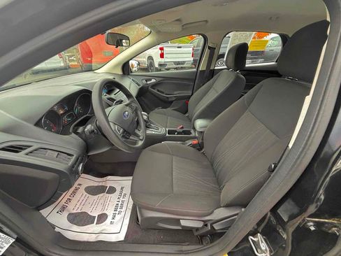 Used 2017 Ford Focus SE image 12
