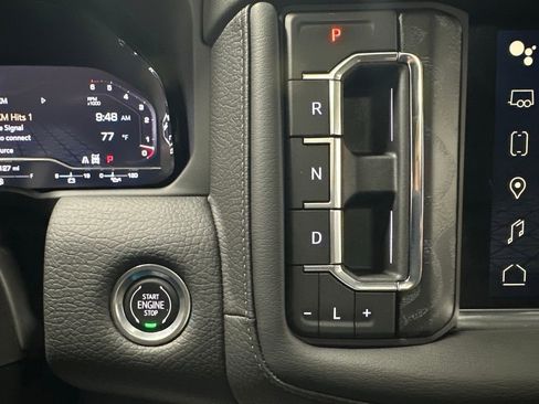 Used 2023 GMC Yukon XL Denali AWD/4WD image 22