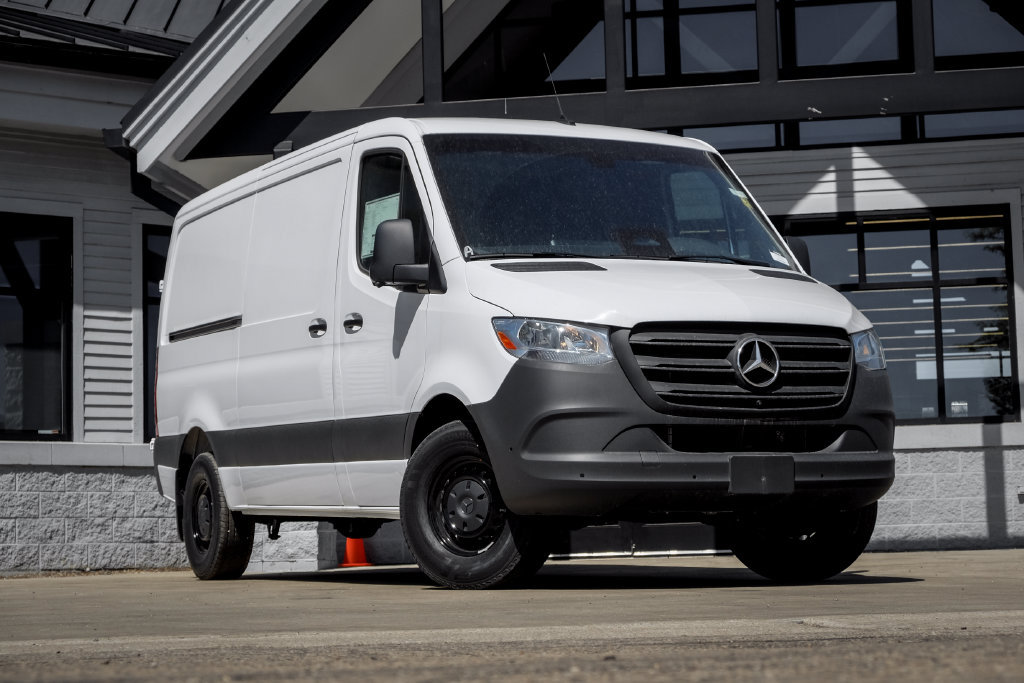 Used 2026 Mercedes-Benz Sprinter 2500 image 1