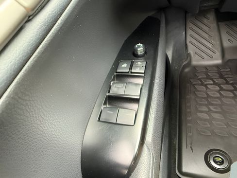 Used 2025 Toyota Camry XSE AWD/4WD image 22