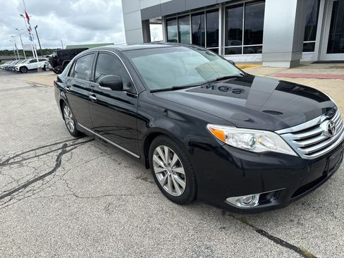 Used 2011 Toyota Avalon Limited FWD image 4