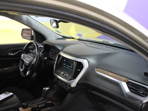 Used 2017 GMC Acadia SLE AWD/4WD image 12